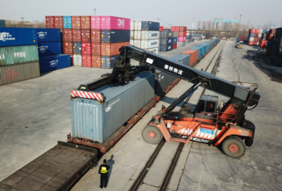 &ldquo;一企一策&rdquo; 定制服務(wù) 打通企業(yè)運(yùn)輸堵點(diǎn)